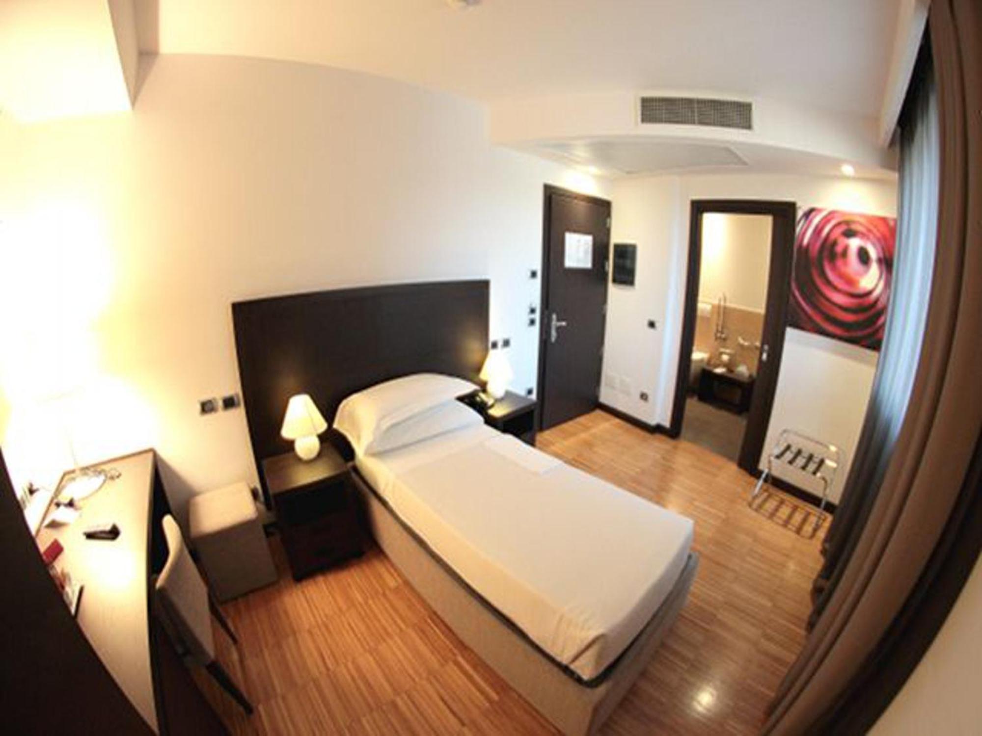 Postumia Hotel Design Oderzo Cameră foto